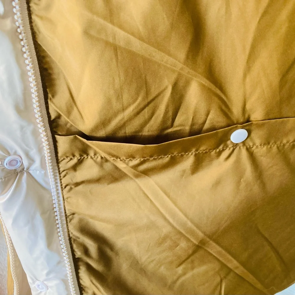 Fabletics essential reversible puffer vest - Picture 4 of 5